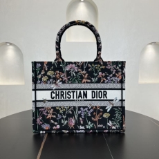 Christian Dior Shopping Bags